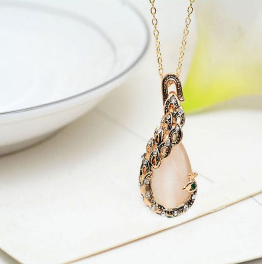 Women Eleg Waterdrop Rhinestone Pendant Necklace Hook Earrings Jewelry Set