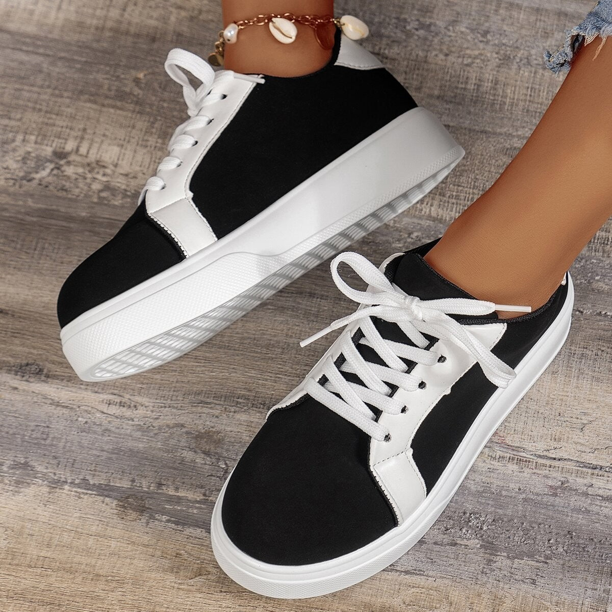 Retro Fashion Casual Sneakers